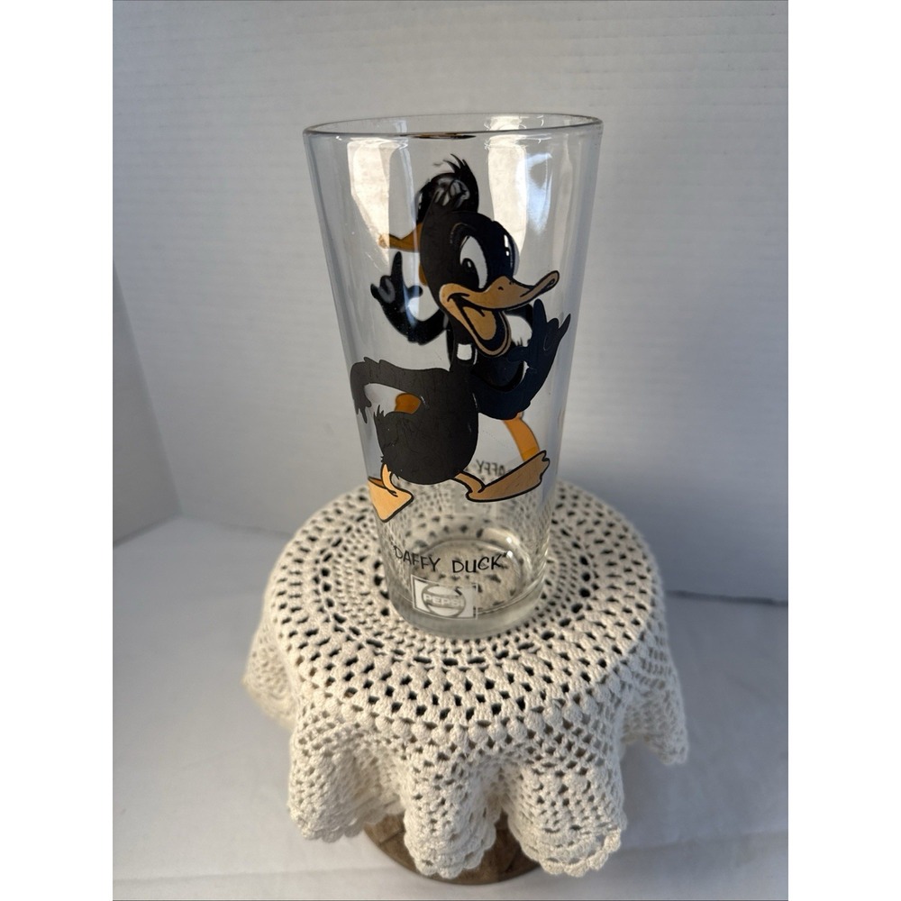 Vintage 1973 Daffy Duck Looney Tunes Pepsi Collector Glass By Warner Brothers